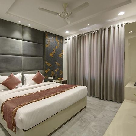 Hotel Kaca Inn-By Haveliya Hotels- Traveller'S Choice Award Winner 2025 Нью-Дели Экстерьер фото