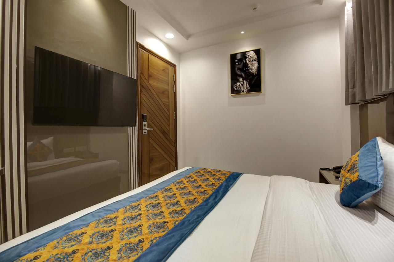 Hotel Kaca Inn-By Haveliya Hotels- Traveller'S Choice Award Winner 2025 Нью-Дели Экстерьер фото