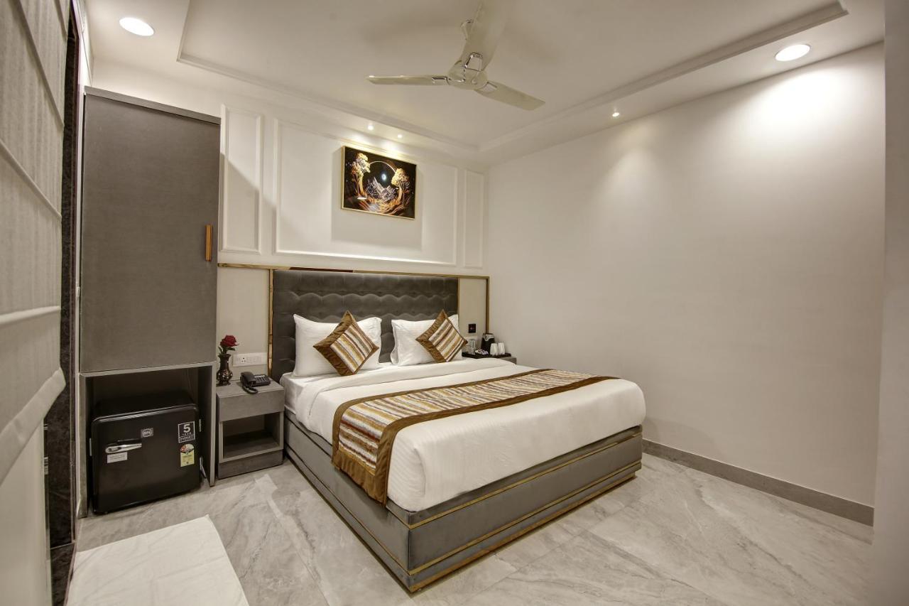 Hotel Kaca Inn-By Haveliya Hotels- Traveller'S Choice Award Winner 2025 Нью-Дели Экстерьер фото