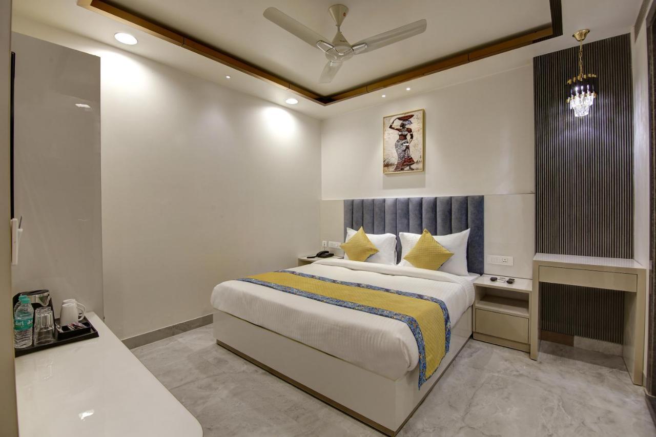 Hotel Kaca Inn-By Haveliya Hotels- Traveller'S Choice Award Winner 2025 Нью-Дели Экстерьер фото