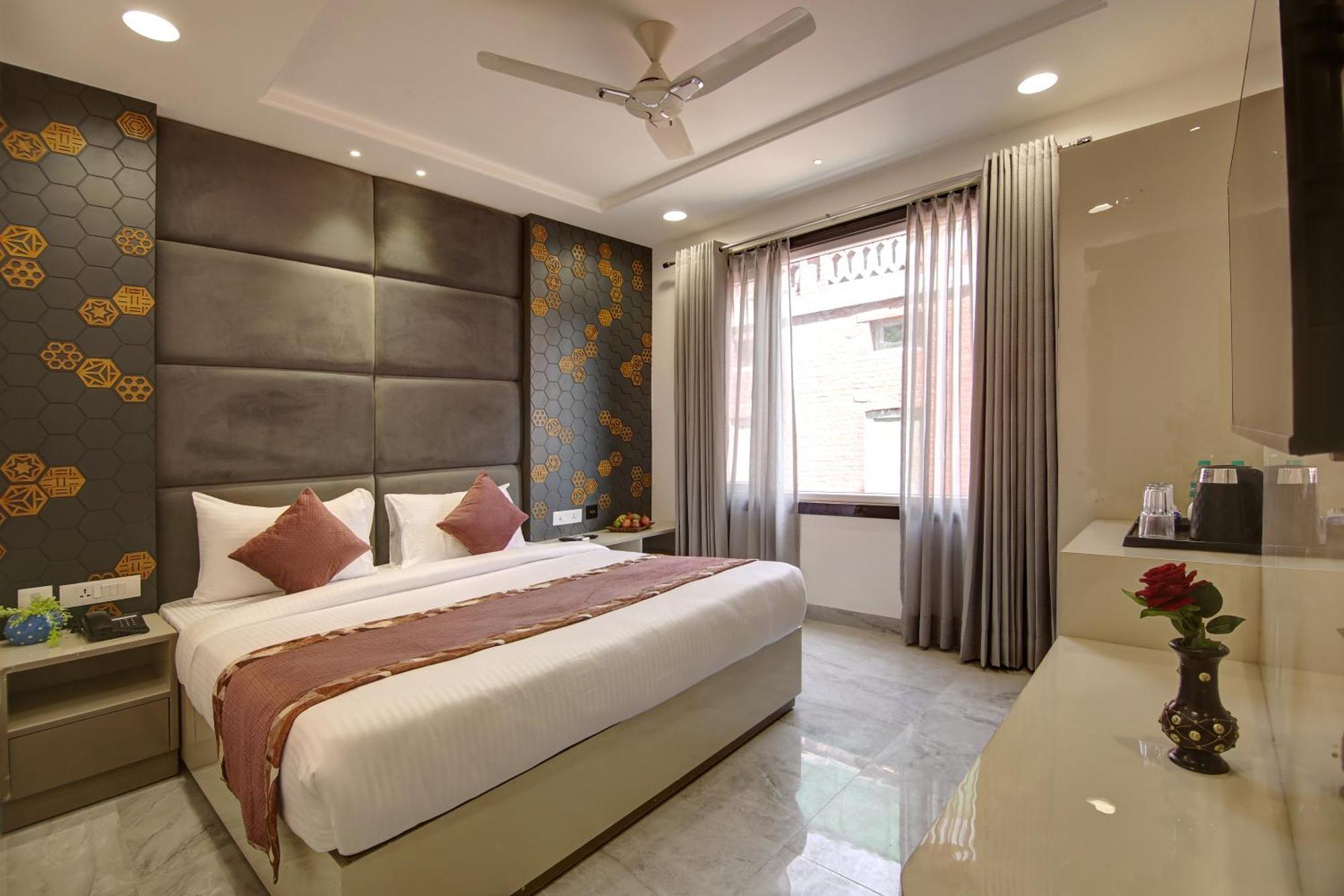 Hotel Kaca Inn-By Haveliya Hotels- Traveller'S Choice Award Winner 2025 Нью-Дели Экстерьер фото